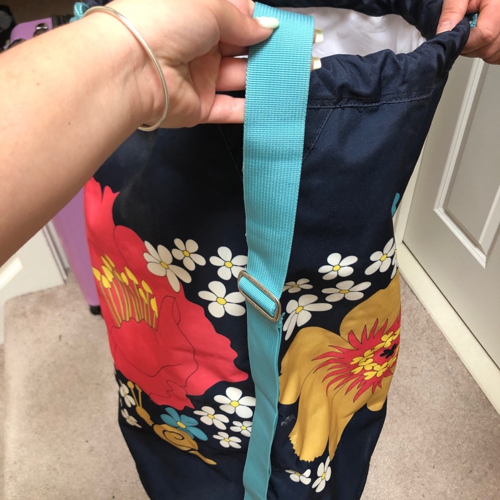 Drawstring laundry duffel bag - Picture 4 of 5